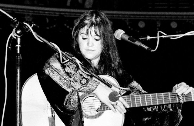 Beloved Folk Singer Legend Who Featured At Woodstock Dies At