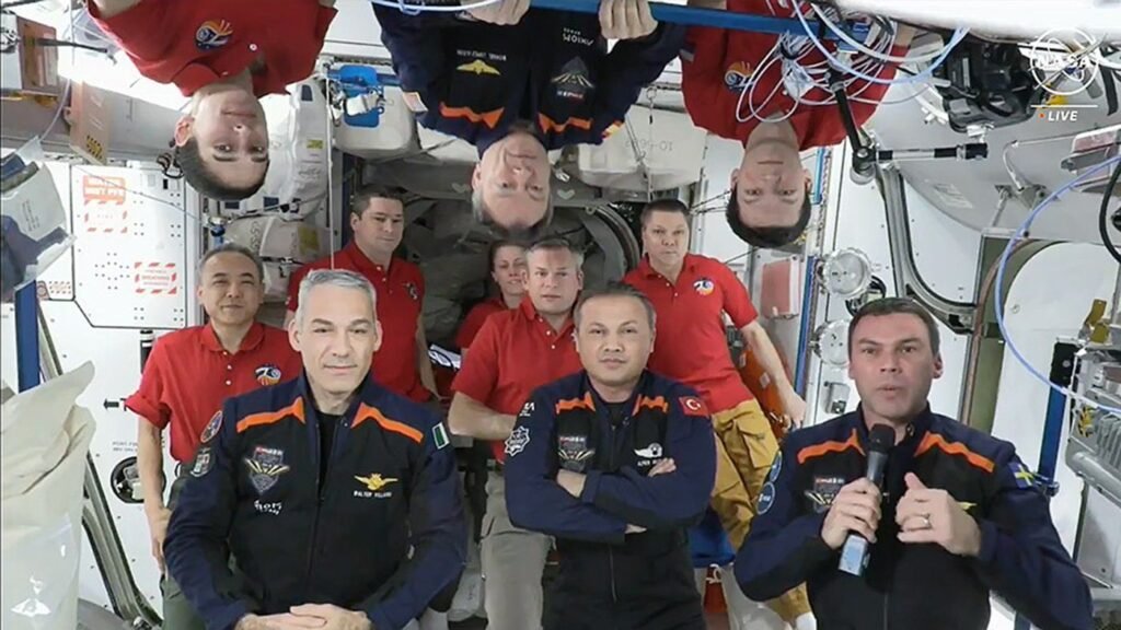 Turkish, Italian And Swedish Astronauts Return To Earth, Ending Private