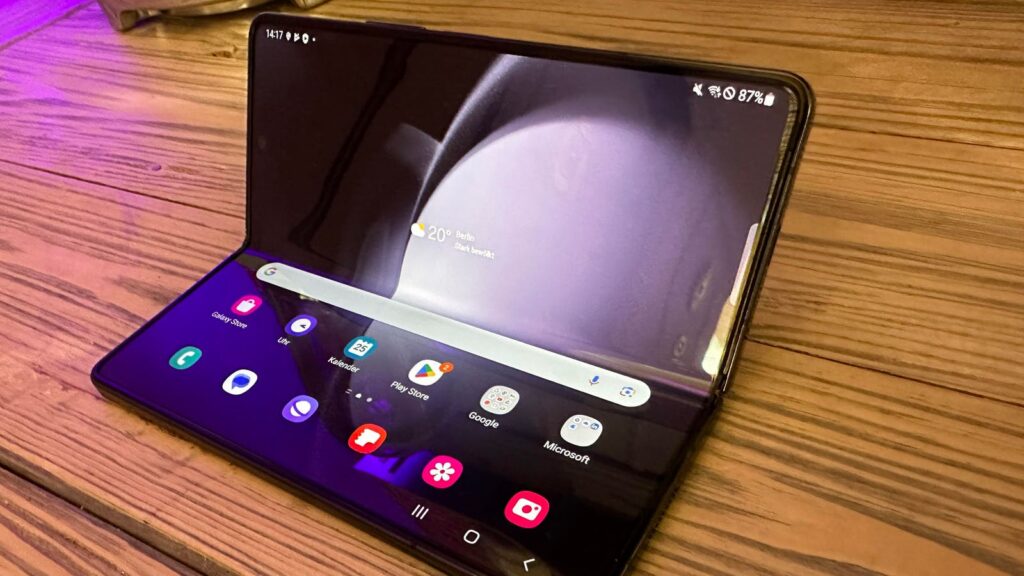 Samsung's Latest Leak Reveals Key Decisions For Galaxy Z Fold